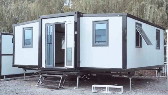 モダンなプリファブ拡張住宅 3 In 1 スチールベッドルーム コンテナハウス